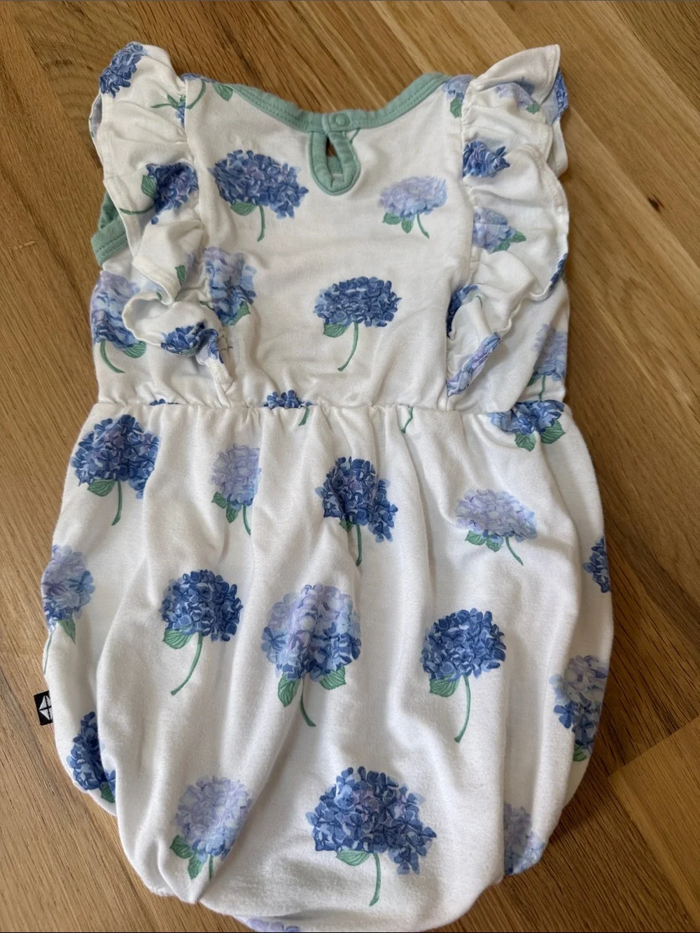 Kyte BABY White Romper with Blue Hydrangea Print and Mint Trim